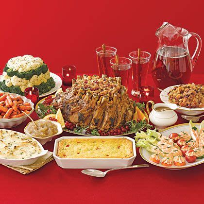 Crock pot chili & corn bread. Favorite Christmas Dinners | Christmas dinner menu ...
