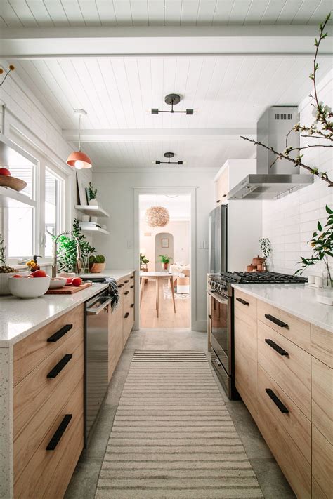 Galley Kitchen Design Ideas That Live Large | Galley kitchen layout