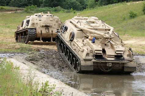 Photo Essay Army M A Medium Tracked Recovery Vehicle In Action