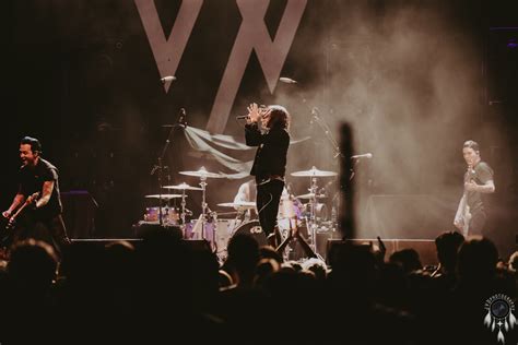 Sleeping With Sirens On Stage