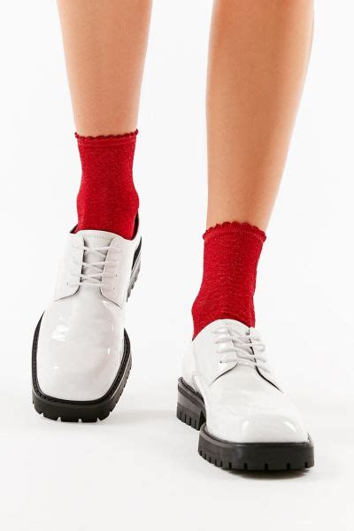 scallop sheer crew sock urban outfitters canada