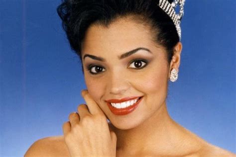 Beauty Queens Mourn The Death Of Miss Universe 1995 Chelsi Smith