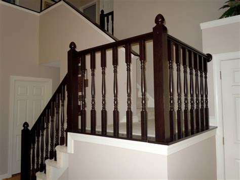 Get suggestions on what paint colors to use for your railings, spindles and oak banister. Remodelaholic | DIY Stair Banister Makeover Using Gel Stain