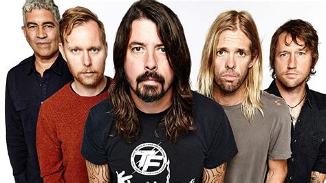 Solve Foo Fighters Jigsaw Puzzle Online With 510 Pieces