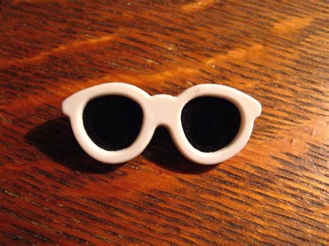 Sunglasses Lapel Pin Vintage 1980s White Eyeglasses Glasses Preppy