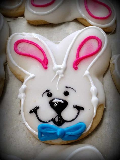 See more ideas about bunny, cute bunny, cute animals. Bunny Face Sugar Cookie | Orland Park Bakery Orders