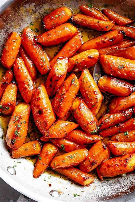 Add the carrots, bring back up to the boil and cook for 5 mins. Honey Garlic Butter Roasted Carrots - Cafe Delites