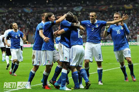Si attenderà fino a sabato 14 giugno per il fischio d'inizio. MONDIALI, I PROTAGONISTI SIETE VOI: INVIATECI LE FOTO ...