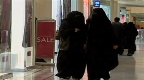 Report Saudi Girl Accepts Lashing For Assaulting Headmistress