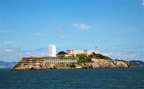 During that time, it housed some of the country's most. ART and ARCHITECTURE, mainly: Alcatraz: prison life on a ...