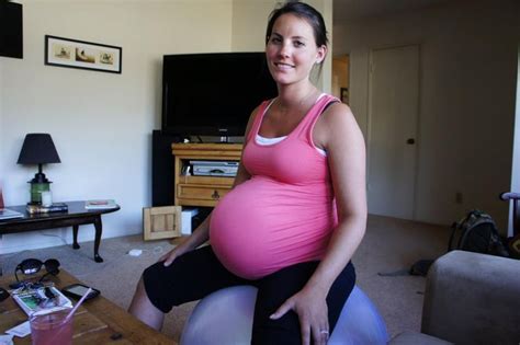Pin By Karl Zukerman On Belly Pregnant Women Fashion Pregnant Belly Pretty Pregnant