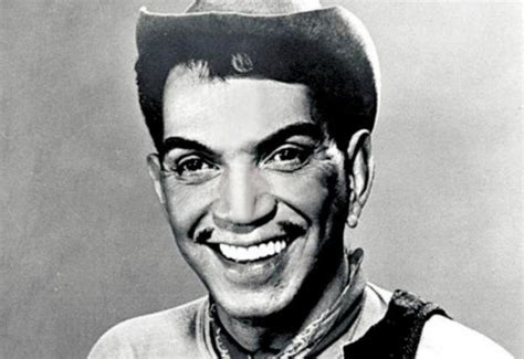 An internationally known clown, acrobat, musician, bullfighter, and satirist. Las 3 películas imperdibles de Cantinflas | Generación Anáhuac