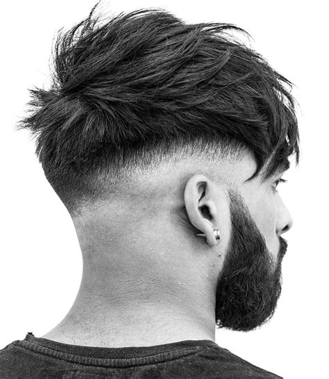 To make these cuts versatile enough to wear anywhere, including the office, just keep the sides short and neat. Tendências de cortes de cabelo masculino 2018 - Dicas de ...