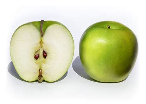 Are Apple Seeds Poisonous Facts About Cyanide In Apples Delishably