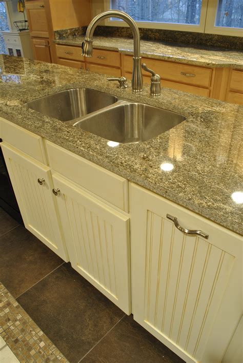 20 Undermount Sink With Tile Countertop