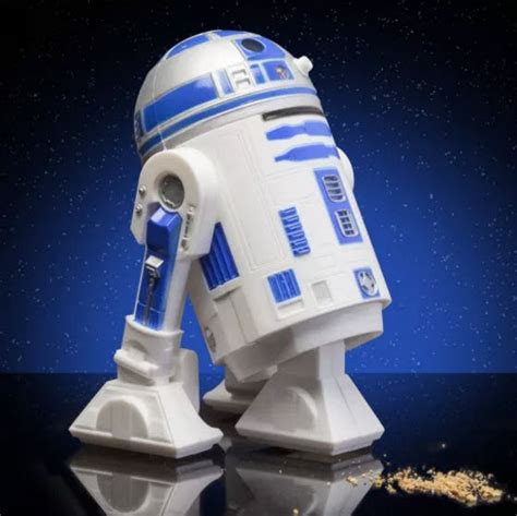 Loyal Droid Or Junk A Review Of The R2 D2 Desktop Vacuum
