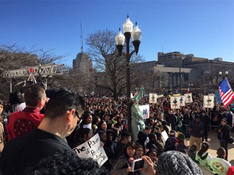 Thousands Of ‘day Without Latinos Protesters March To Milwaukee County Courthouse Madison365