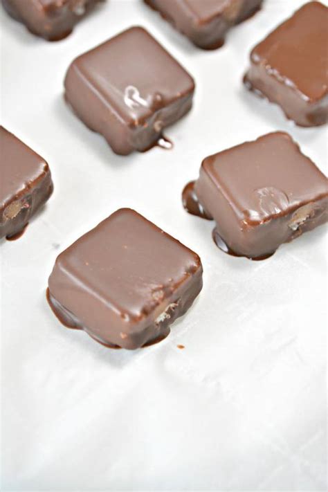 You can even get away with 2/3 cup + some vanilla stevia drops (added at the end with the vanilla extract) for an even healthier version. Keto Fat Bombs - BEST Keto Smores Fat Bombs - {Easy - NO ...