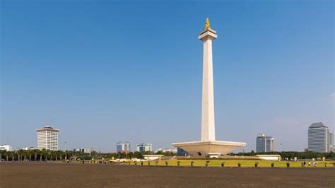 10 Monumen Di Indonesia Yang Populer Dan Bersejarah Dailysia
