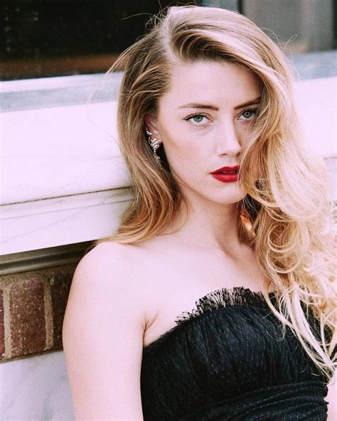 When Your Girl Gives It That Look Amber Heard Amber Heard Makeup Beautiful Actresses