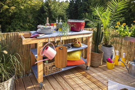Wir zeigen dir, wie du deine ganz persönliche outdoordusche im garten baust. Outdoorküche Aus Holz Bauen - Tipps Zur Planung Obi von ...