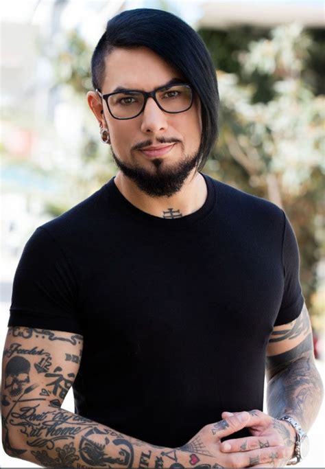 Others live their lives mapped on their bodies in indelible ink. Dave Navarro 2018: dating, tattoos, smoking & body facts ...
