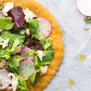 White sweet potato, coconut oil, arrowroot flour, cassava flour, salt. 4 Ingredient AIP Paleo Flatbread recipe (vegan, coconut free)