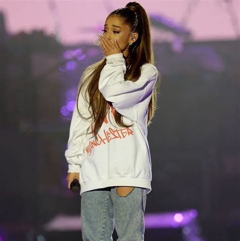 Exclusive Ariana Grande Pulls Out Of Brit Awards Because She S Sick Leaving Organisers