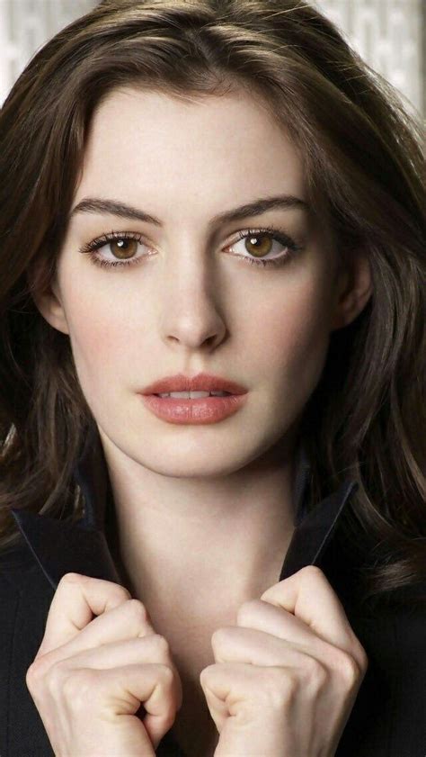 Pin By Glen Lewis On A Anne Hathaway Xiv Anne Hathaway Actresses
