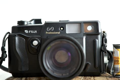 Vintage Camera Review Fujifilm Gw690 Iii 6x9 Medium Format