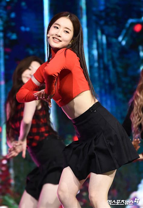 201230 stayc(스테이씨) #시은 트위터 사진. 스테이씨 시은 '누가 봐도 박남정 딸'엑's HD포토