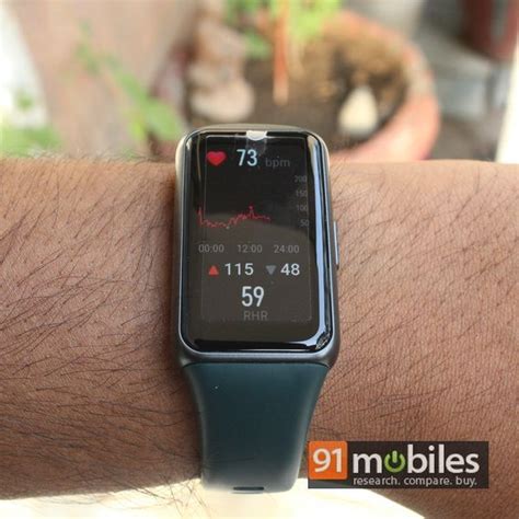 Huawei Band 6 Review Looks Like A Smartwatch Works Like A Fitness