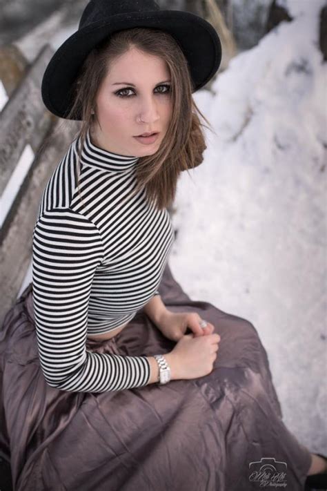 Model Sedcard Von Christina M Weibliches Professional Fotomodel Schweiz