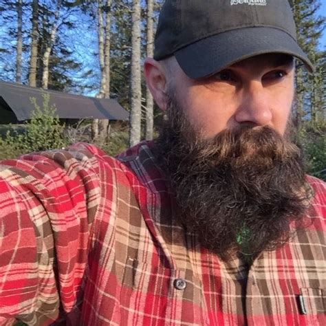 Hi My Beard Is Wavy And I Live In The Woods Lumbersexual Awesome