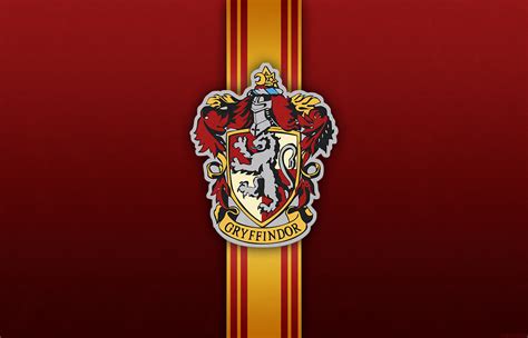 Harry Potter Gryffindor Crest Wallpapers On Wallpaperdog