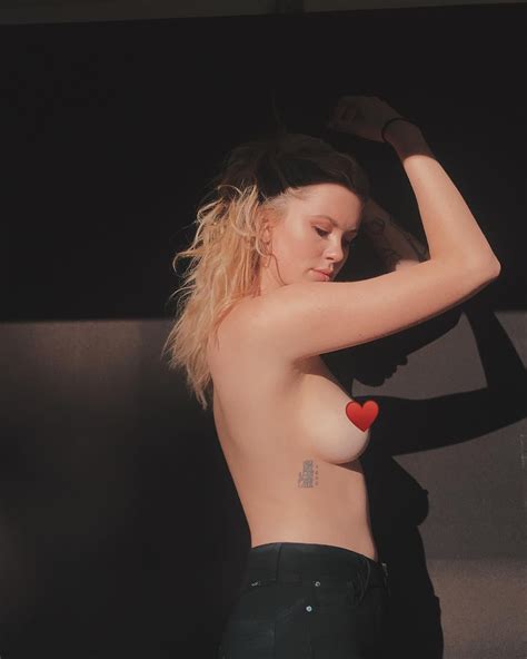 ireland baldwin going naked for a good cause photo the fappening