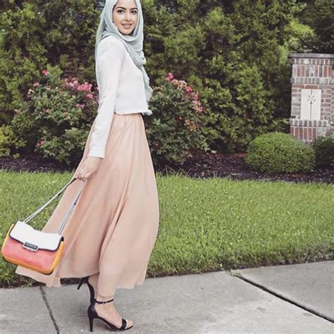 Instagram Photo By Where Fashion Meets Modesty • Jul 11 2016 At 718pm Utc Fashion Hijabi