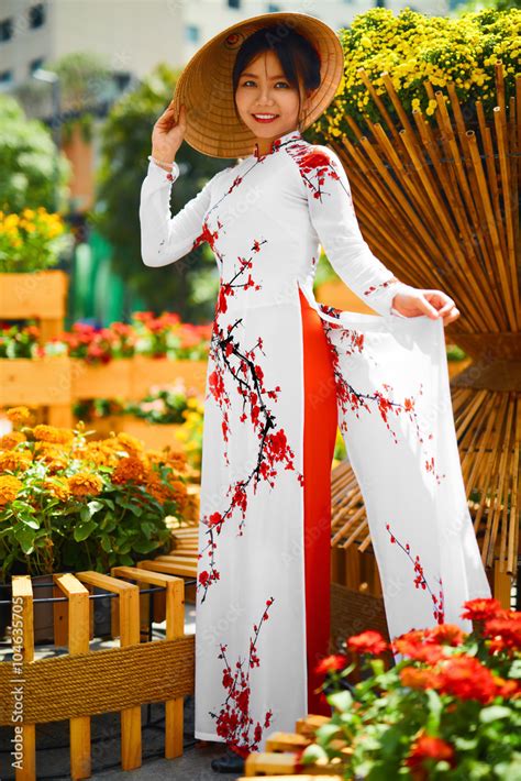 Culture Of Asia Beautiful Happy Smiling Babe Asian Woman Wearing Traditional White Ao Dai