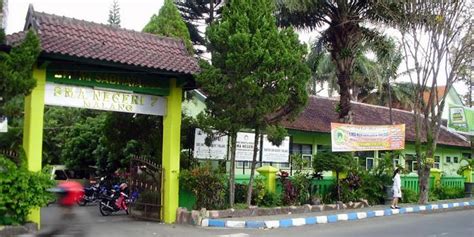 Temukan informasi sekolah di seluruh indonesia. Profil SMA di Kota Malang: SMA Negeri 7 Malang - Ngalam.co