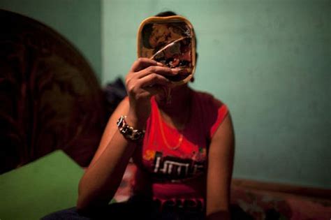 牛 用 ステロイド 豊満さ求めてステロイド中毒になる売春婦たちバングラデシュ 写真6枚 国際ニュースAFPBB News