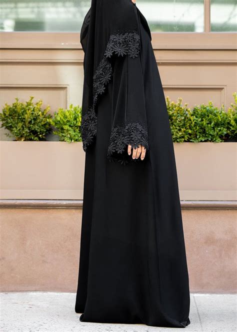 About 14% of these are islamic clothing. Talbiyah Abaya in 2019 | Simple abaya designs, Burqa ...