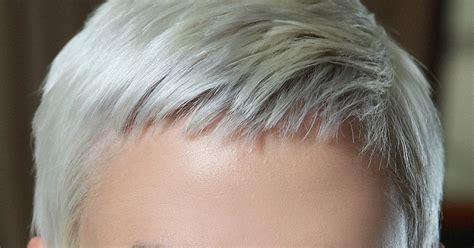 Neue frisurentrends 2020 frisurentrends 2020 damen vervapharma. Unsere TOP 10 graue Kurzhaarfrisuren | Platz 2