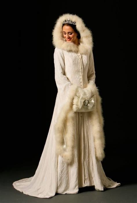 elegant and beautiful winter wedding accessories the inspired bride winter wedding gowns