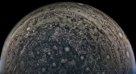 Nasas 1bn Juno Probe Just Sent Back The Most Amazing Images Of