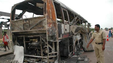Volvo Bus Catches Fire In Anantapur Passengers Escape Unhurt The Hindu