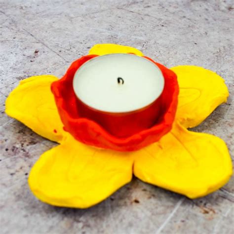 Diy Daffodil Clay Pots Or Candle Holders Clay Crafts For Kids Clay