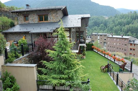 One language is spoken in andorra. Andorra Facts, Culture, Recipes, Language, Government ...