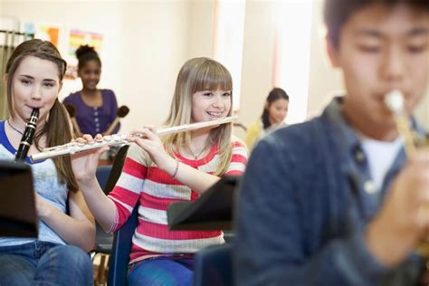 Tips For Helping Your Child Choose The Right Instrument For School