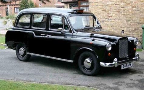 London Black Cab A British Design Icon History Of London Taxi Sgb