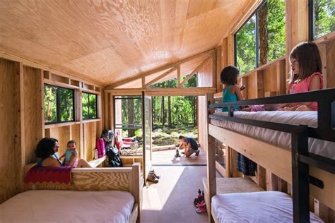 Built in 1986, it is only 241 square feet in size and features a loft. The Wedge - A Modern Rendition of the Classic Cabin